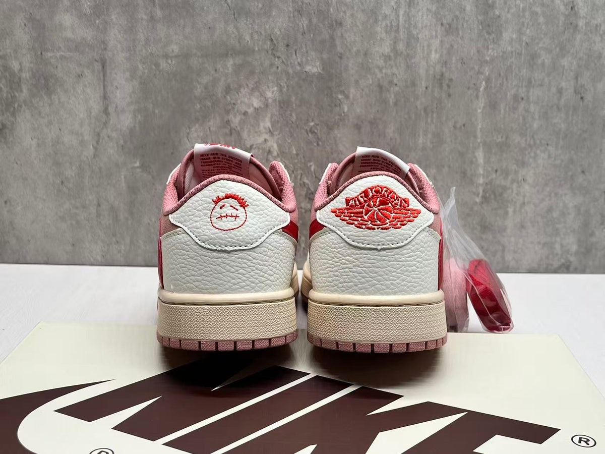 Air Jordan 1 Low OG x Travis Scott 'Shy Pink'