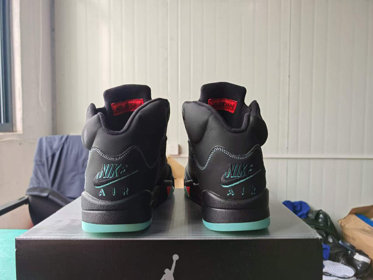 Air Jordan 5 Retro ‘Halloween’