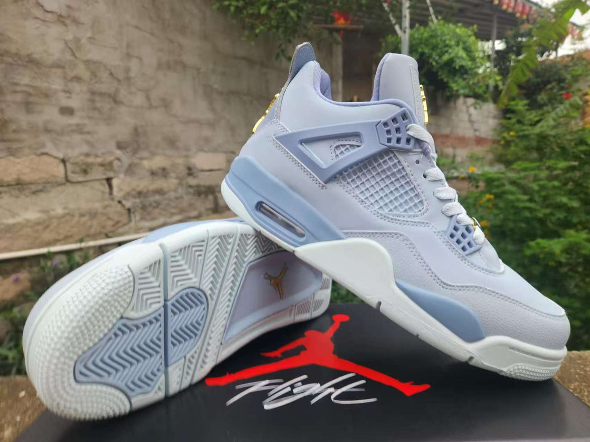 Air Jordan 4 Retro ‘Light Blue Gold’