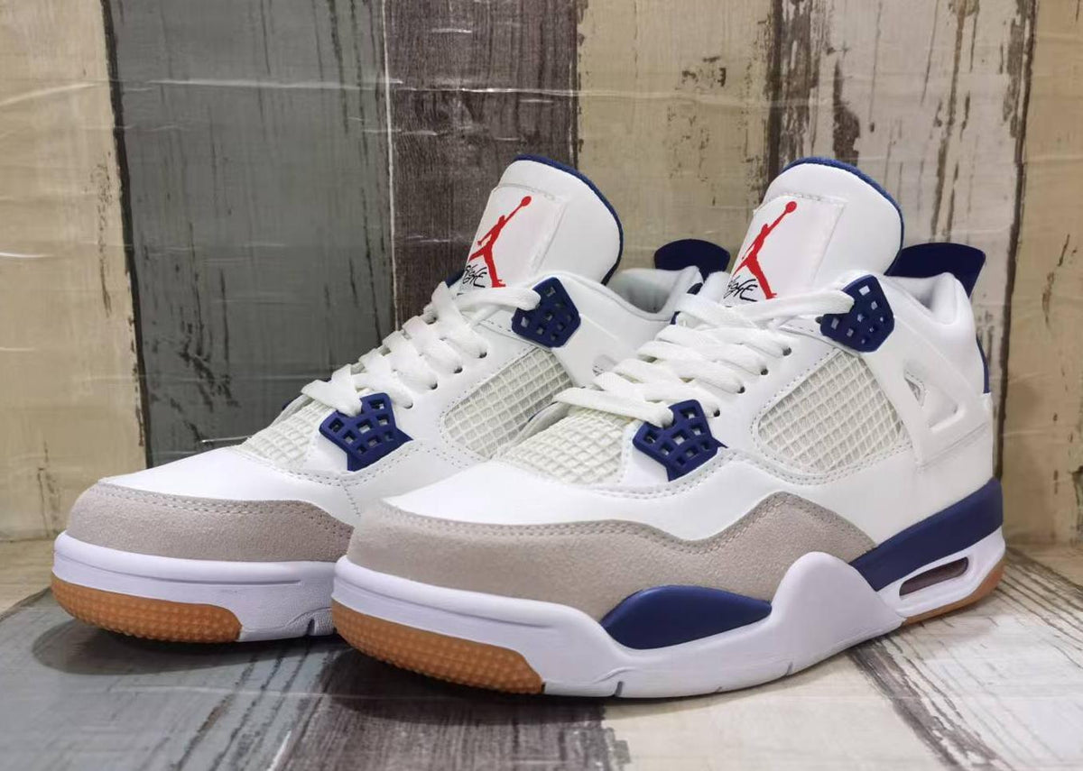 Air Jordan 4 Retro ‘White Navy Gum Sole’