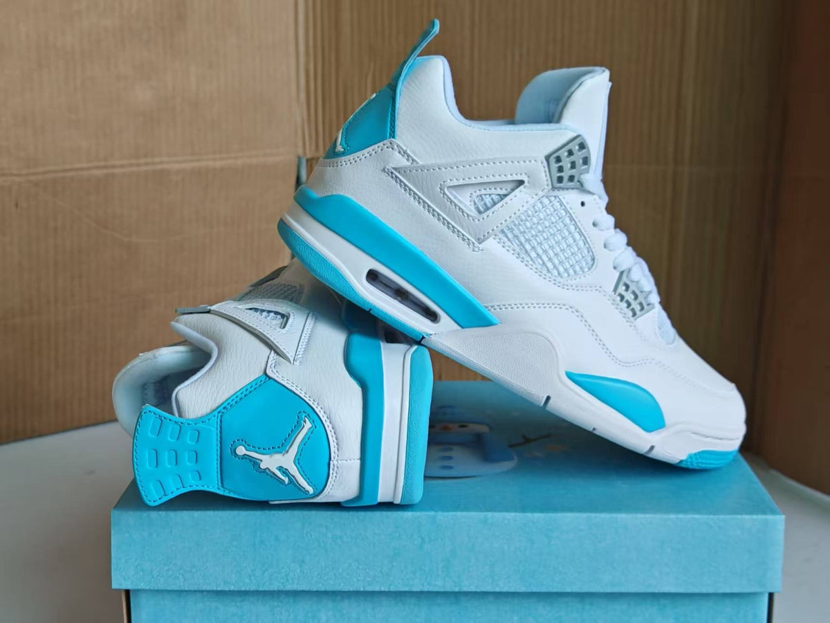 Air Jordan 4 Retro ‘Military Blue’ (2024)