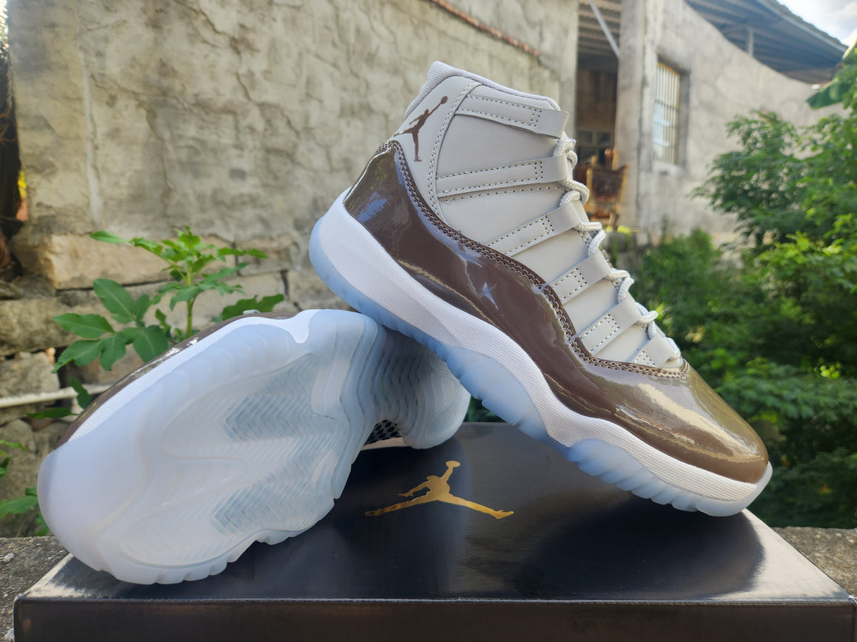 Air Jordan 11 Retro 'Cool Grey' (2021)(Man)