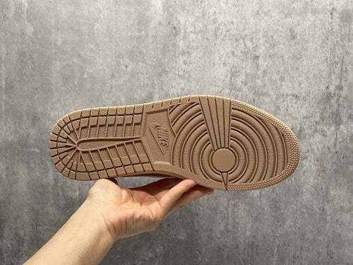Air Jordan 1 Low D "Archaeo Brown & White Pattern"