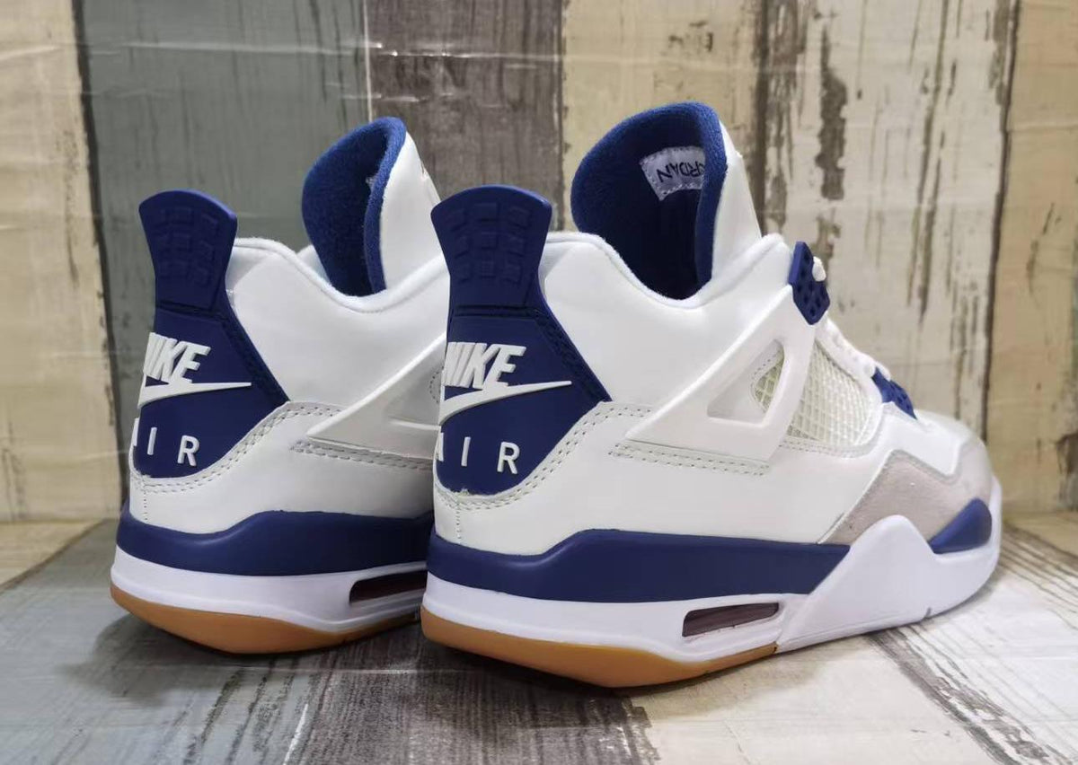 Air Jordan 4 Retro ‘White Navy Gum Sole’