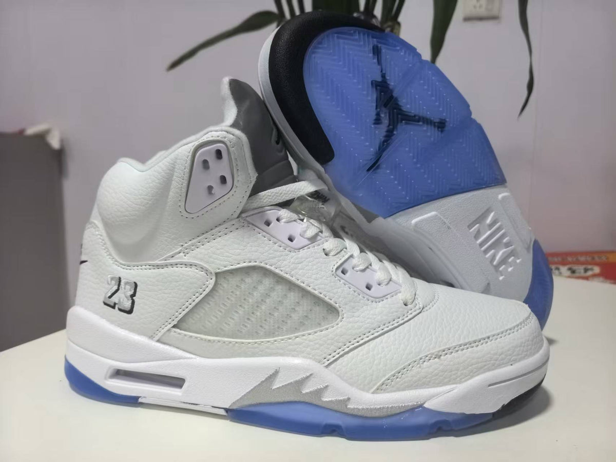 Air Jordan 5 Retro OG ‘White / Black / Metallic Silver’ – HQ7978-103