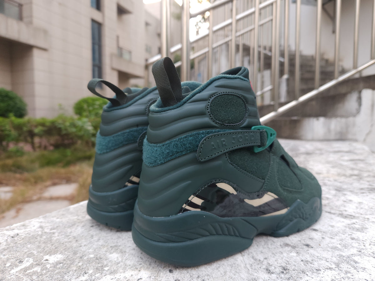 Air Jordan 8 Retro ‘Dark Green Red’