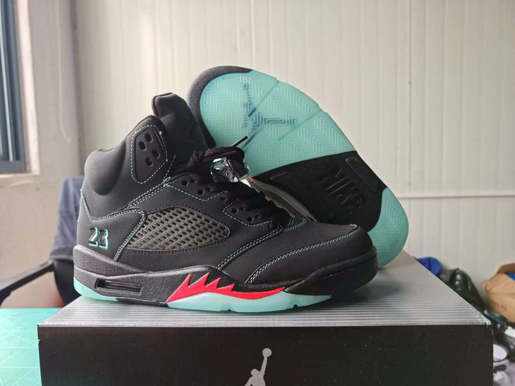 Air Jordan 5 Retro ‘Halloween’