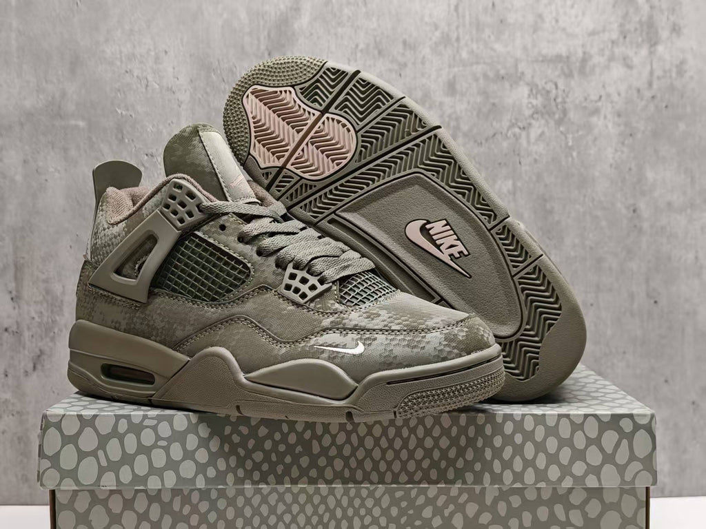 Air Jordan 4 'Military Black'