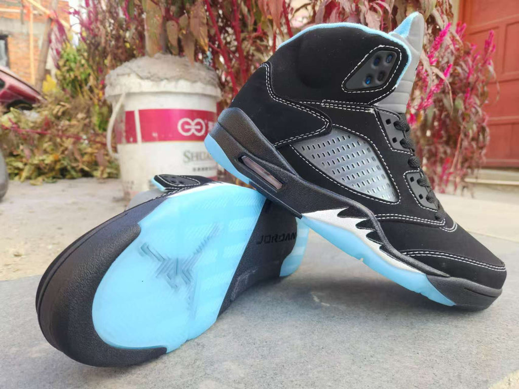 Air Jordan 5 Retro 'Black/University Blue'