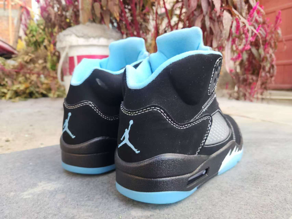 Air Jordan 5 Retro 'Black/University Blue'