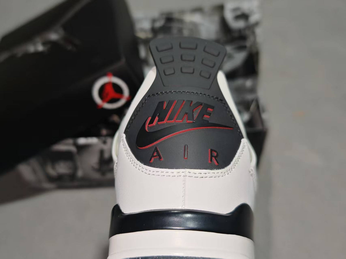 Air Jordan 4 Retro ‘Flight Club’