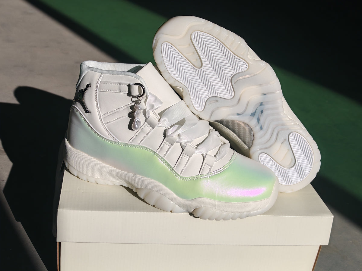 Air Jordan 11 Retro 'Pearl White Iridescent'