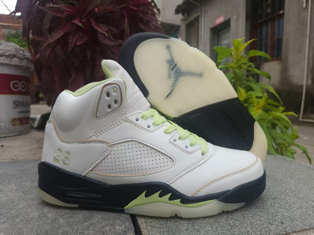 Air Jordan 5 Retro ‘Luminous Green’