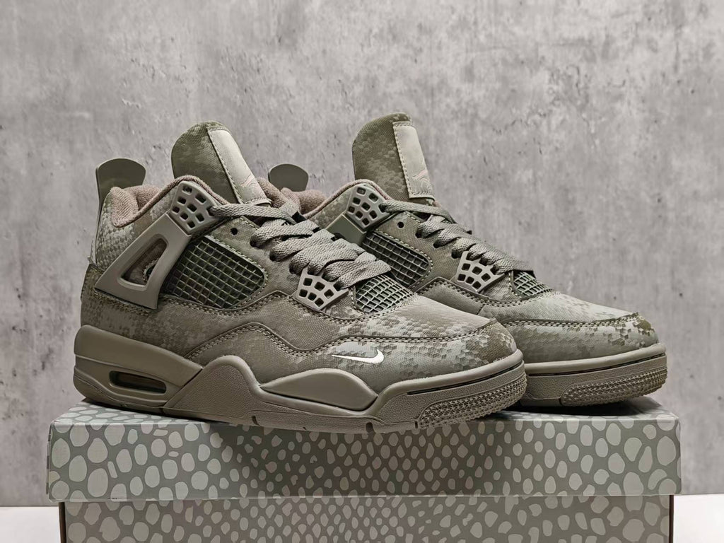 Air Jordan 4 'Military Black'